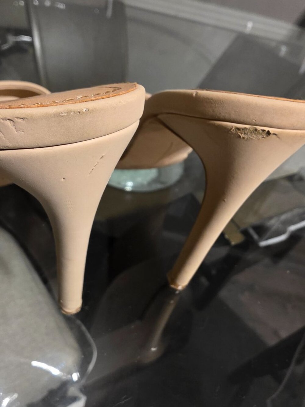 heels - Picture 2 of 4